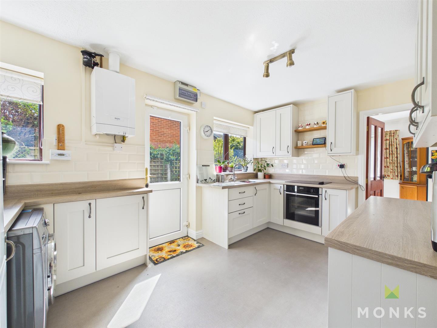 22 Llanforda Mead, Oswestry, SY11 1TS For Sale